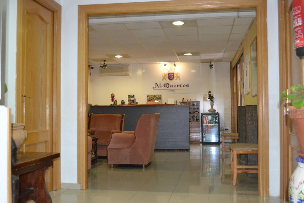 Hostal Al-Qazeres Caces Zewnętrze zdjęcie